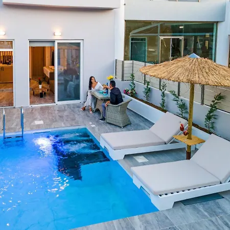 Aparthotel Delfina Boutique 4*